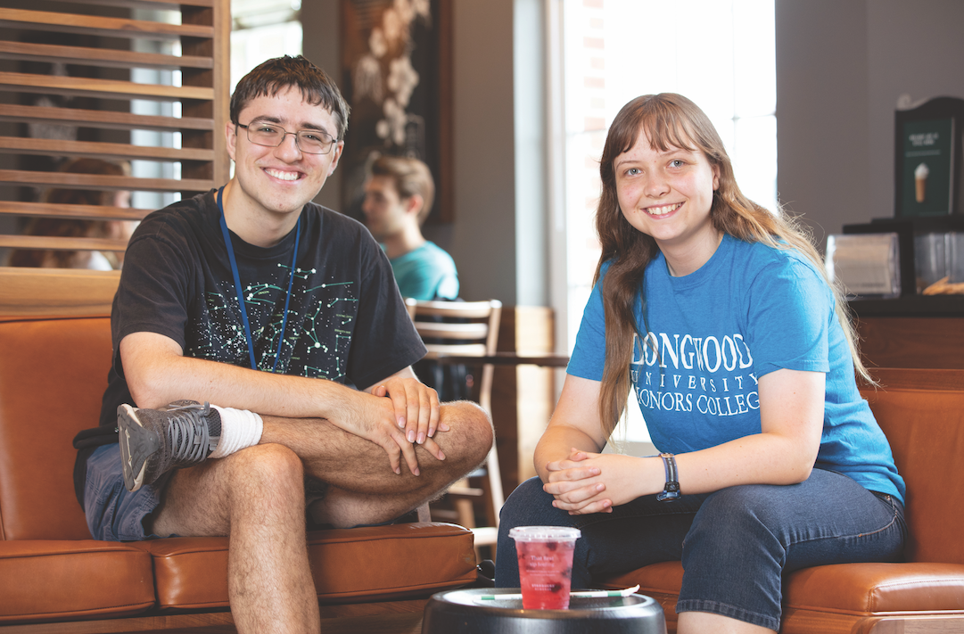 Taylor Bauer ’20 (right) went from RA and tutor to mentor to friend as she guided Samuel Rogers ’21 to better study habits—and better grades (Photo by Courtney Vogel).