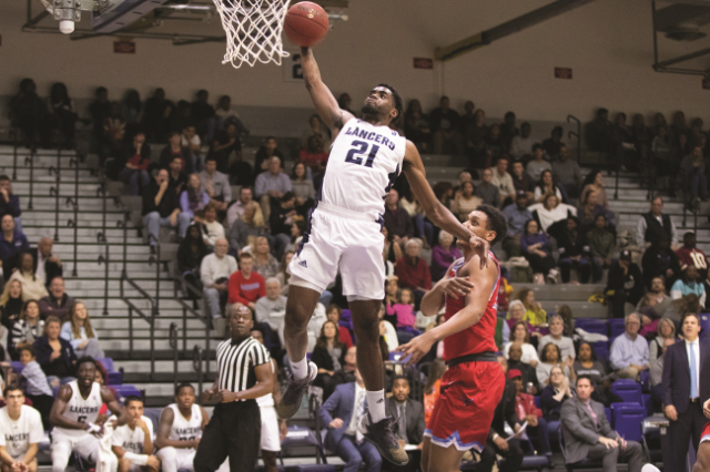 The performance of players including JaShaun Smith ’20, a sociology major, has packed fans into Willett Hall. (Photo courtesy of Mike Kropf ’14)