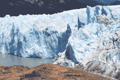 Glacier breaking apart