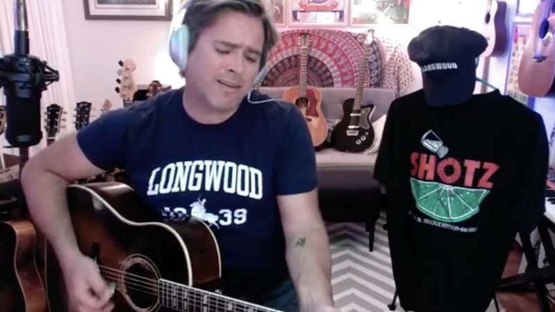 Pat McGee ’95, featured in the weekend’s two “Jams in Place” concerts.