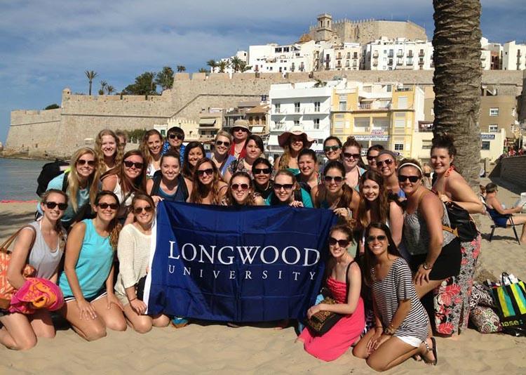 Longwood students studying abroad in Spain
